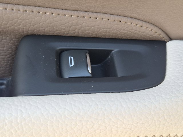 Used 2022 GMC Yukon Denali RWD image 30