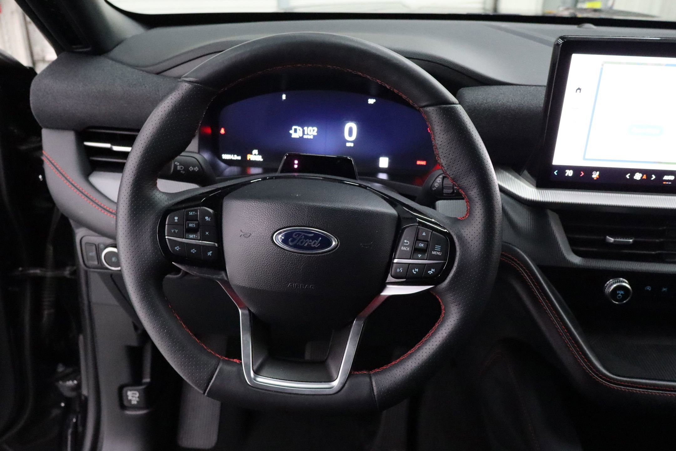 Certified 2025 Ford Explorer ST-Line w/ ST-Line Street Pack image 25