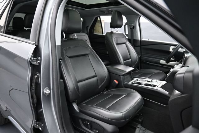 Certified 2023 Ford Explorer XLT w/ Equipment Group 202A AWD/4WD image 38
