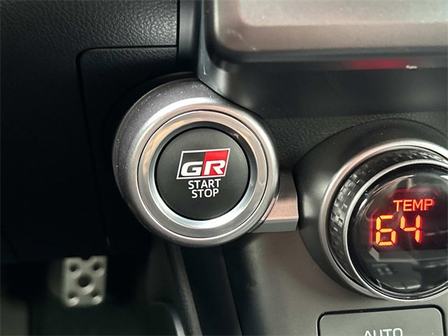 Used 2023 Toyota GR86 Premium image 32