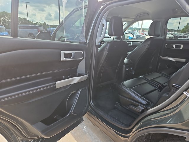 Certified 2022 Ford Explorer XLT w/ Equipment Group 202A AWD/4WD image 11