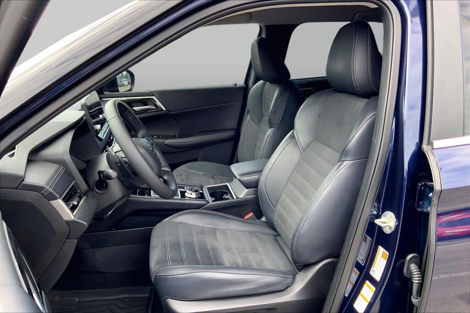 Used 2024 Mitsubishi Outlander SE FWD image 8