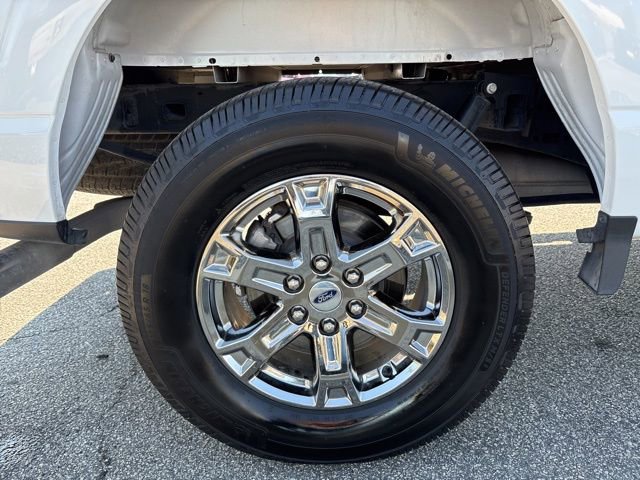 Certified 2022 Ford F150 XLT w/ Equipment Group 302A High image 10