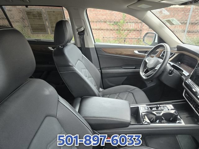Used 2025 Volkswagen Atlas SE FWD image 11