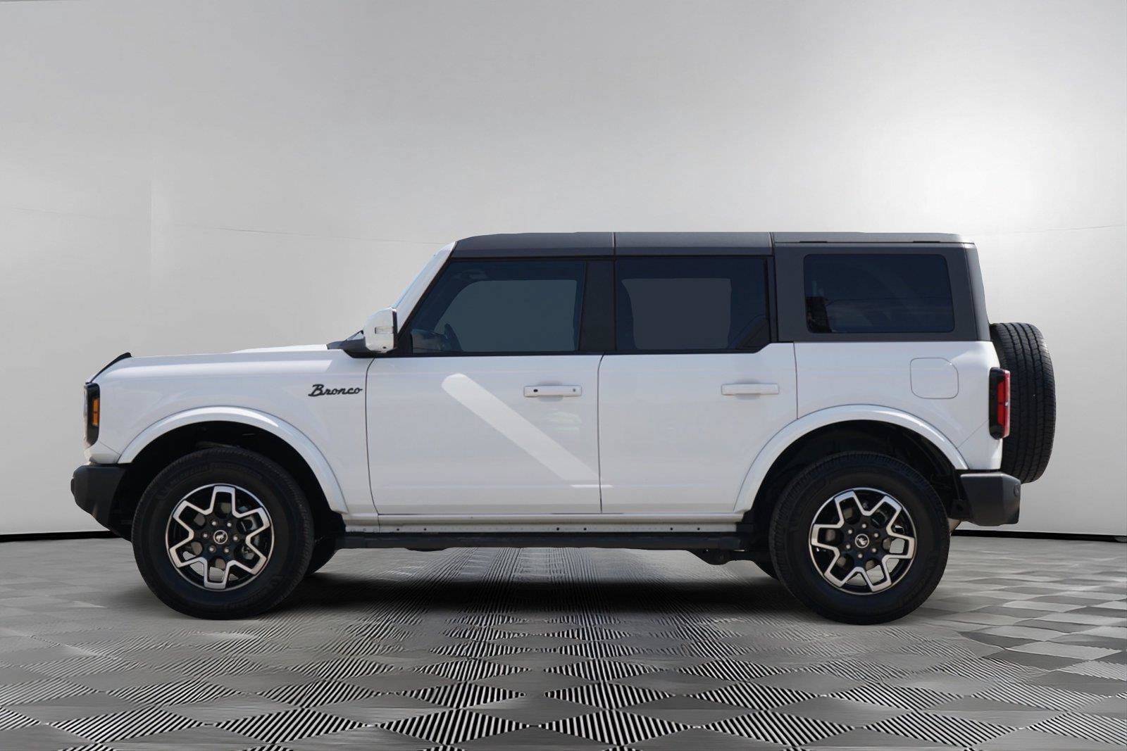 Certified 2023 Ford Bronco Outer Banks AWD/4WD image 7