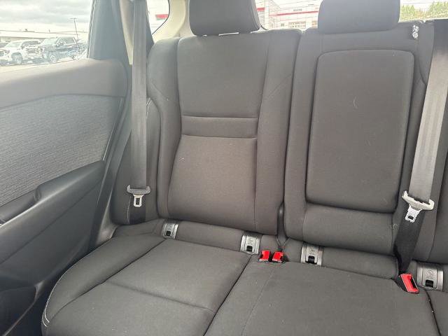 Used 2023 Nissan Rogue S AWD/4WD image 10