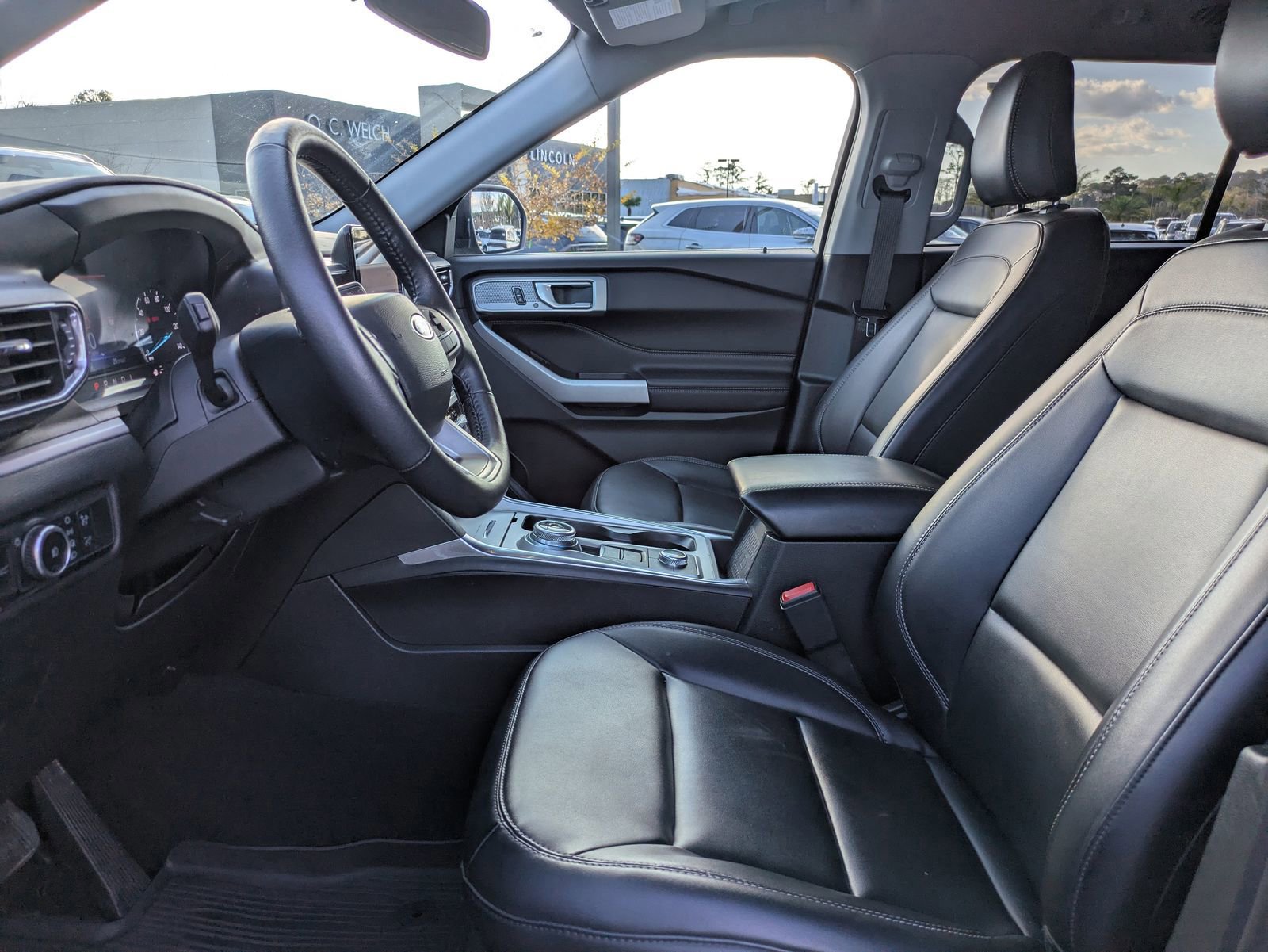 Certified 2023 Ford Explorer XLT w/ Equipment Group 202A image 20