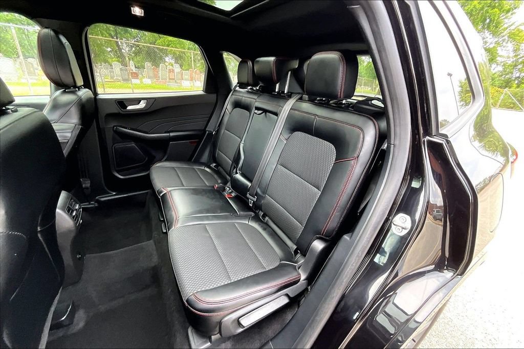 Certified 2024 Ford Escape ST-Line w/ Tech Pack #1 AWD/4WD image 25
