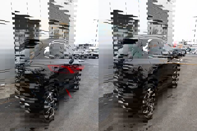 Certified 2025 Ford Escape Platinum image 4