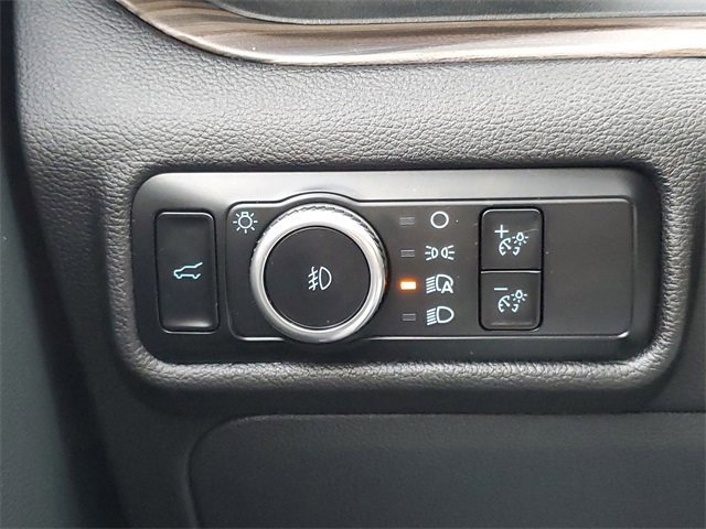Certified 2023 Ford Explorer Limited w/ Limited Technology Package image 16