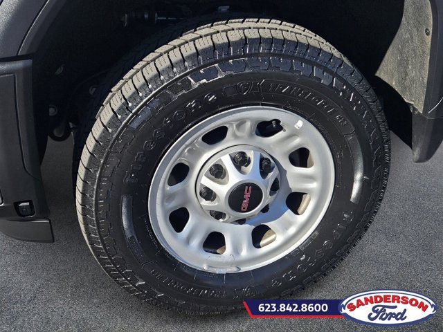 Used 2024 GMC Sierra 2500 Pro AWD/4WD image 8
