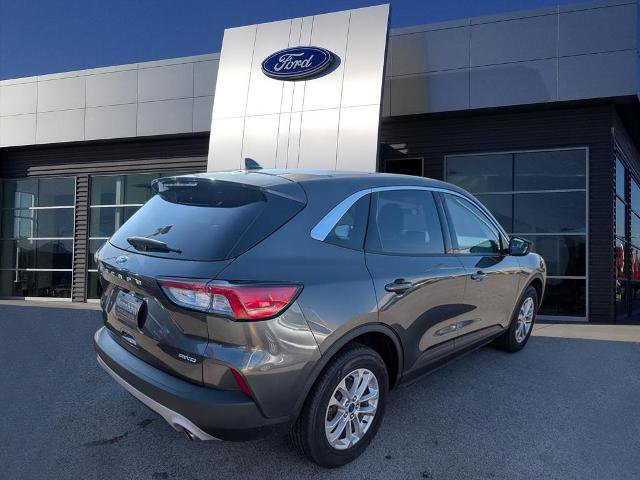 Certified 2020 Ford Escape SE image 2