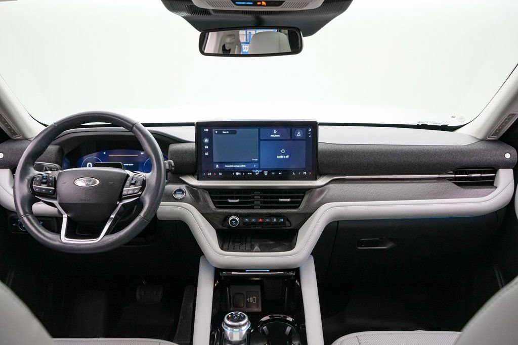 Certified 2025 Ford Explorer Platinum w/ Ultimate Package image 14