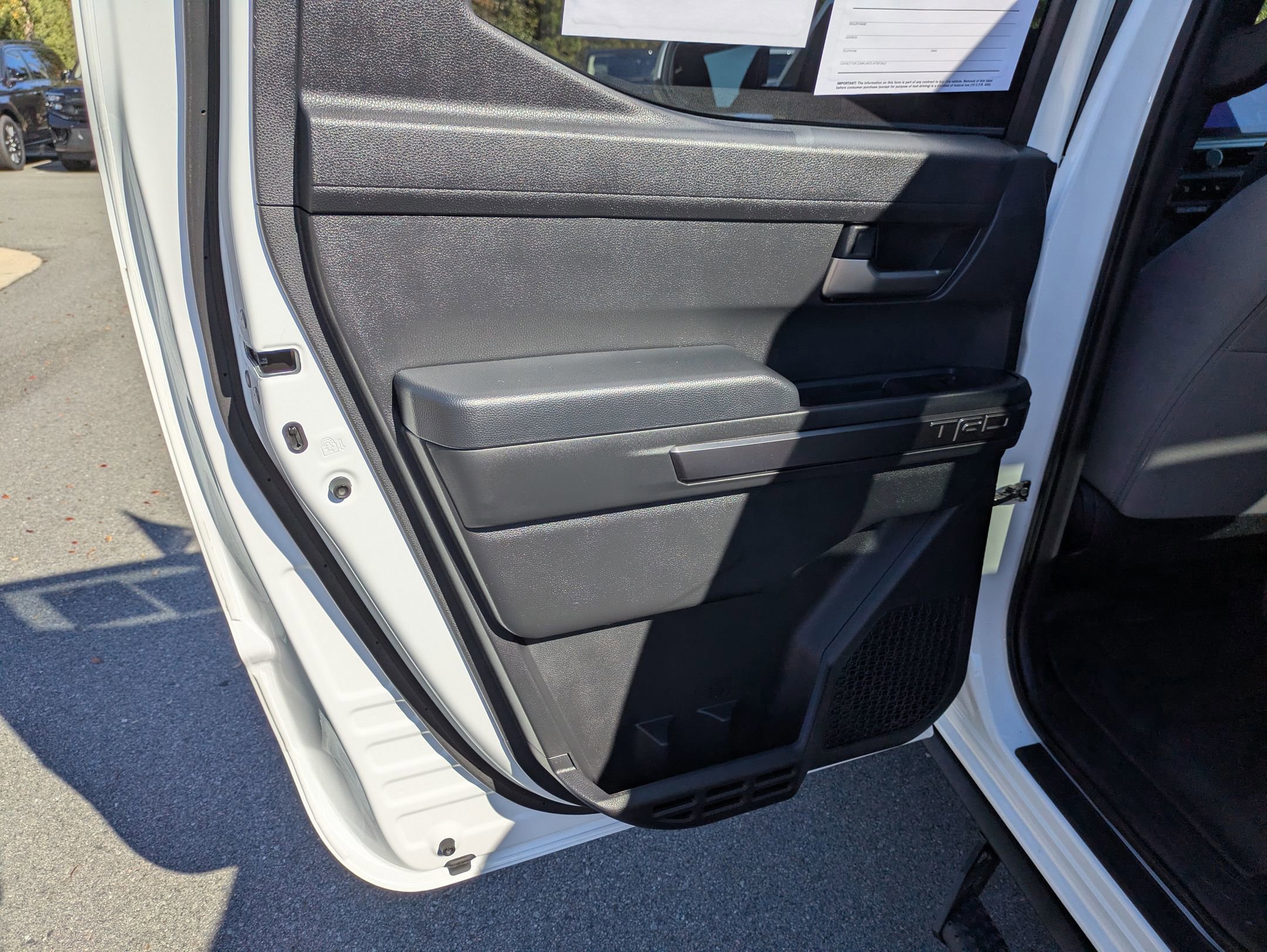 Used 2025 Toyota Tacoma TRD Sport image 30