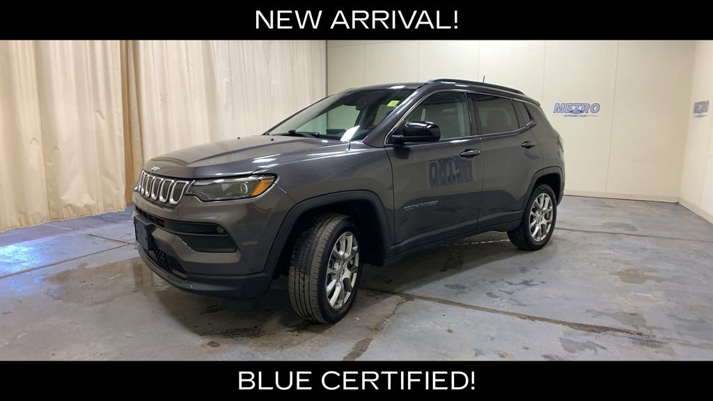 Used 2022 Jeep Compass Latitude w/ Sun and Sound Group AWD/4WD image 43