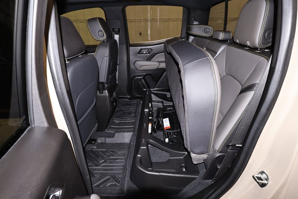 Used 2024 Chevrolet Colorado ZR2 w/ ZR2 Convenience Package III image 13