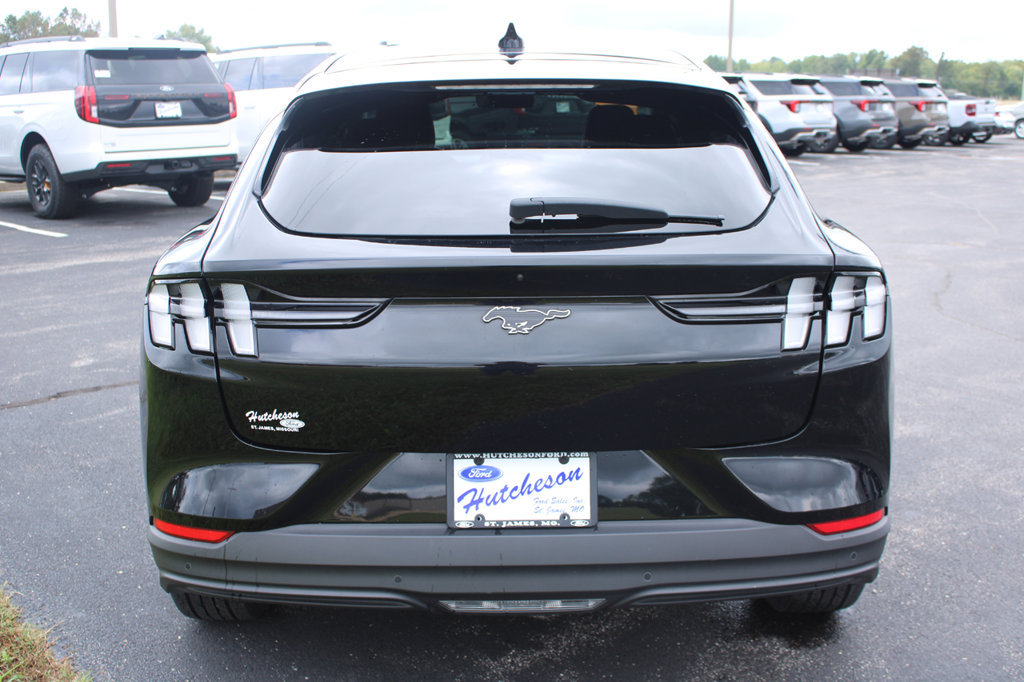Certified 2023 Ford Mustang Mach-E Select AWD/4WD image 12