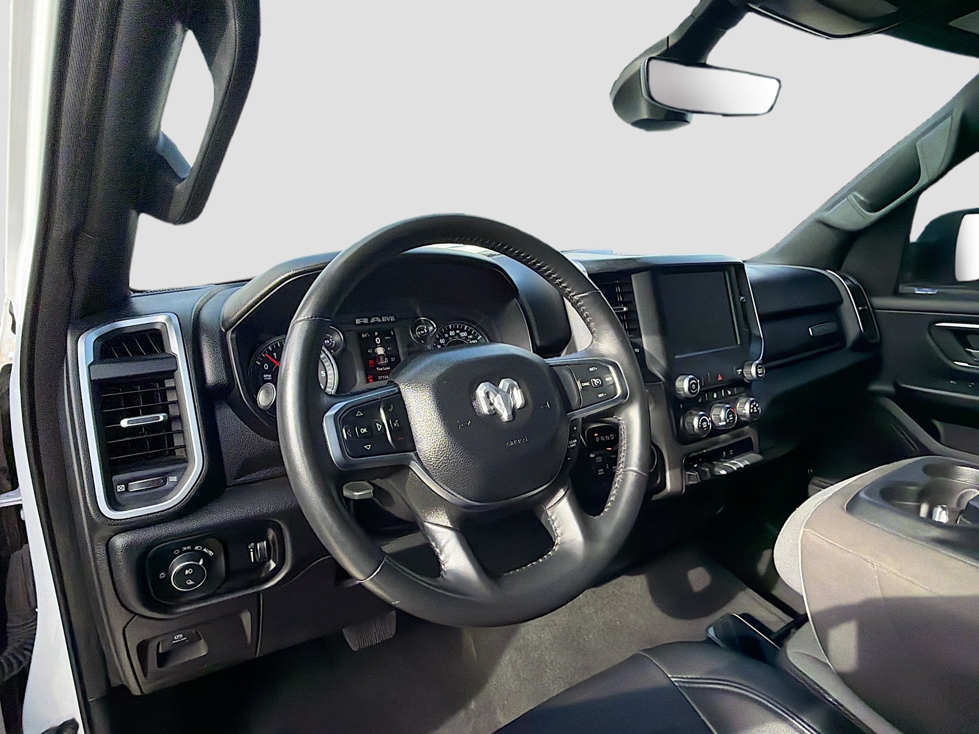 Used 2024 RAM 1500 Big Horn AWD/4WD image 15
