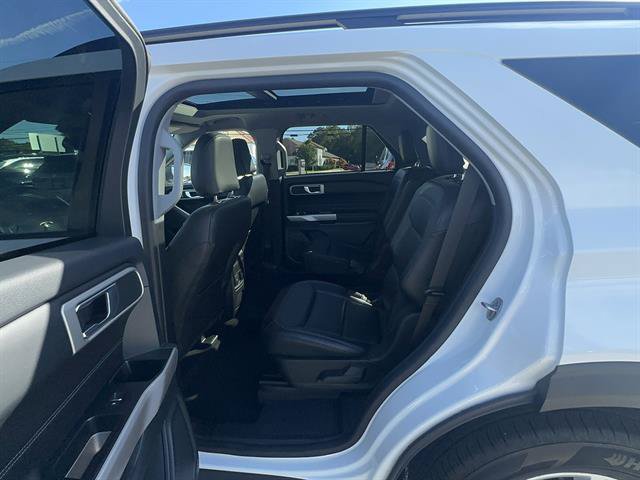 Certified 2023 Ford Explorer XLT w/ Equipment Group 202A AWD/4WD image 21