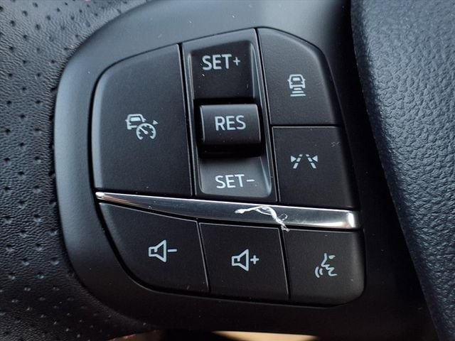 Certified 2026 Ford Escape ST-Line w/ Tech Pack #1 AWD/4WD image 15