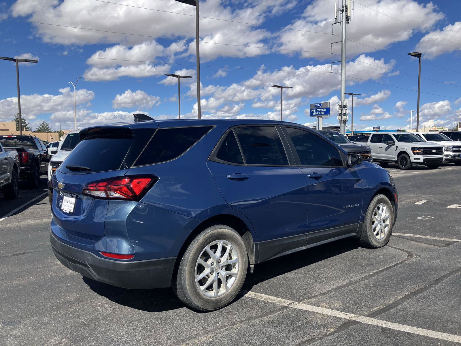 Used 2024 Chevrolet Equinox LS w/ LS Convenience Package FWD image 11