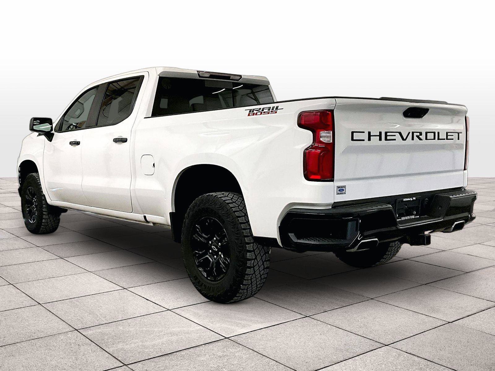 Used 2021 Chevrolet Silverado 1500 LT Trail Boss w/ Convenience Package II AWD/4WD image 10