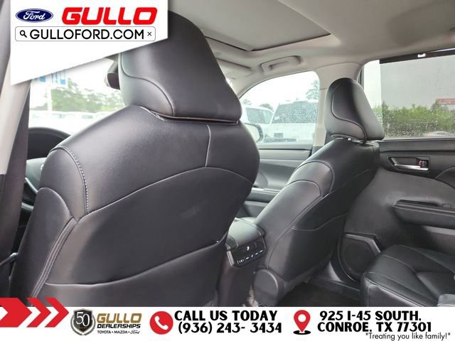 Used 2024 Toyota Highlander XLE AWD/4WD image 15