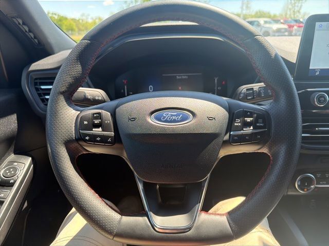 Certified 2024 Ford Escape ST-Line AWD/4WD image 38