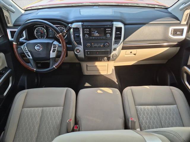 Used 2017 Nissan Titan SV RWD image 14
