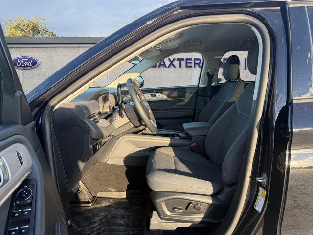 Certified 2025 Ford Explorer Active image 15