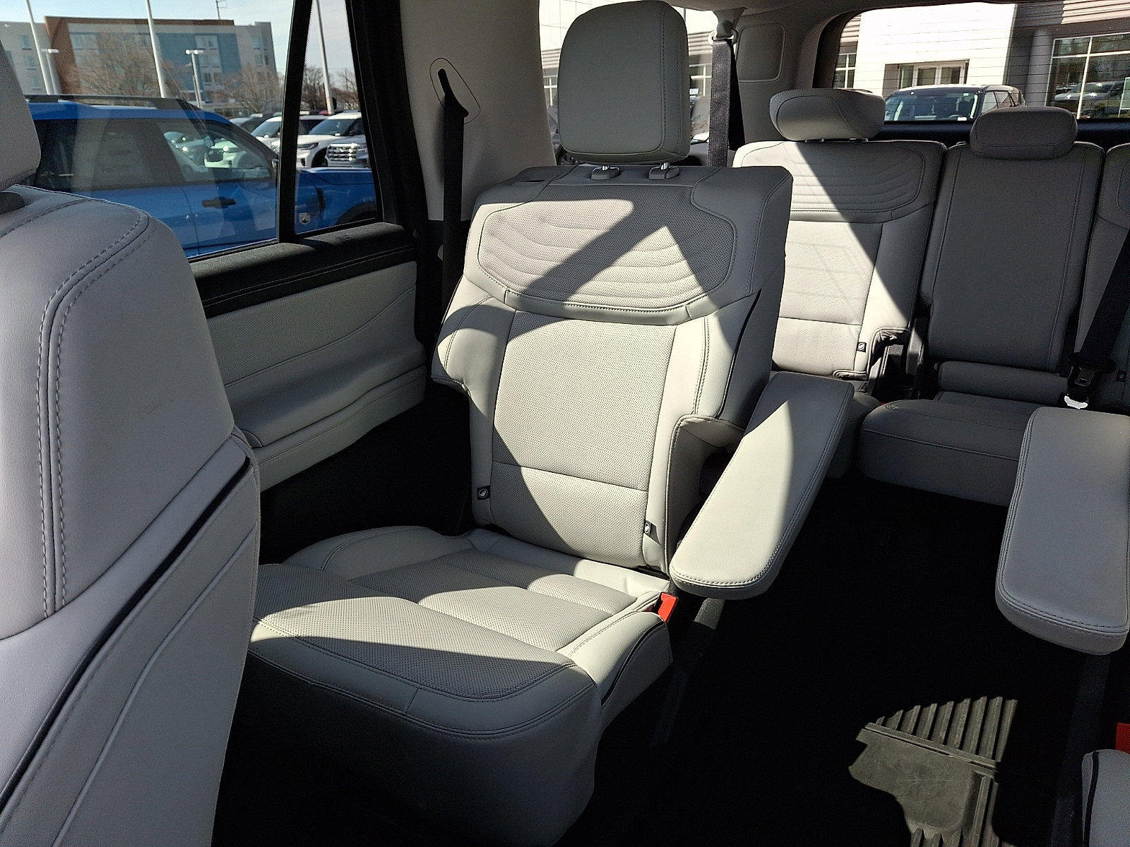 Certified 2025 Ford Expedition Max Platinum w/ Platinum Ultimate Package image 18