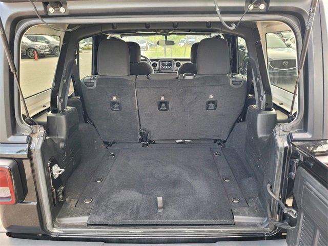 Used 2019 Jeep Wrangler Unlimited Sahara image 18