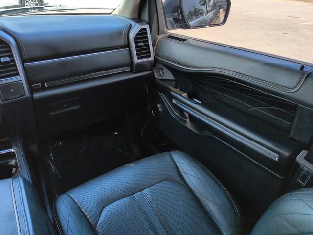 Certified 2019 Ford Expedition Platinum image 16