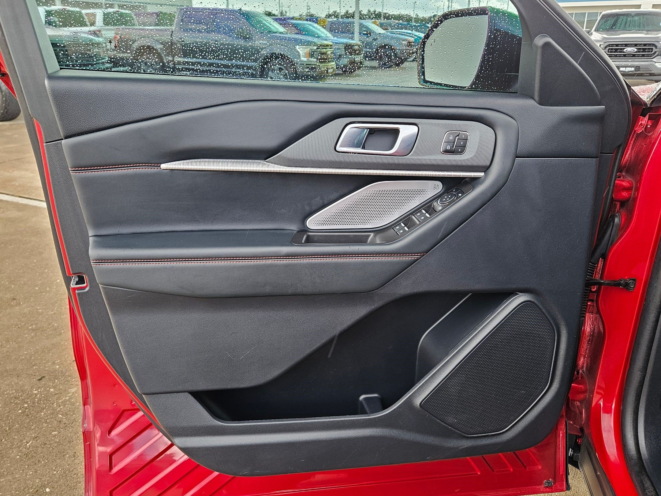 Certified 2025 Ford Explorer ST RWD image 14