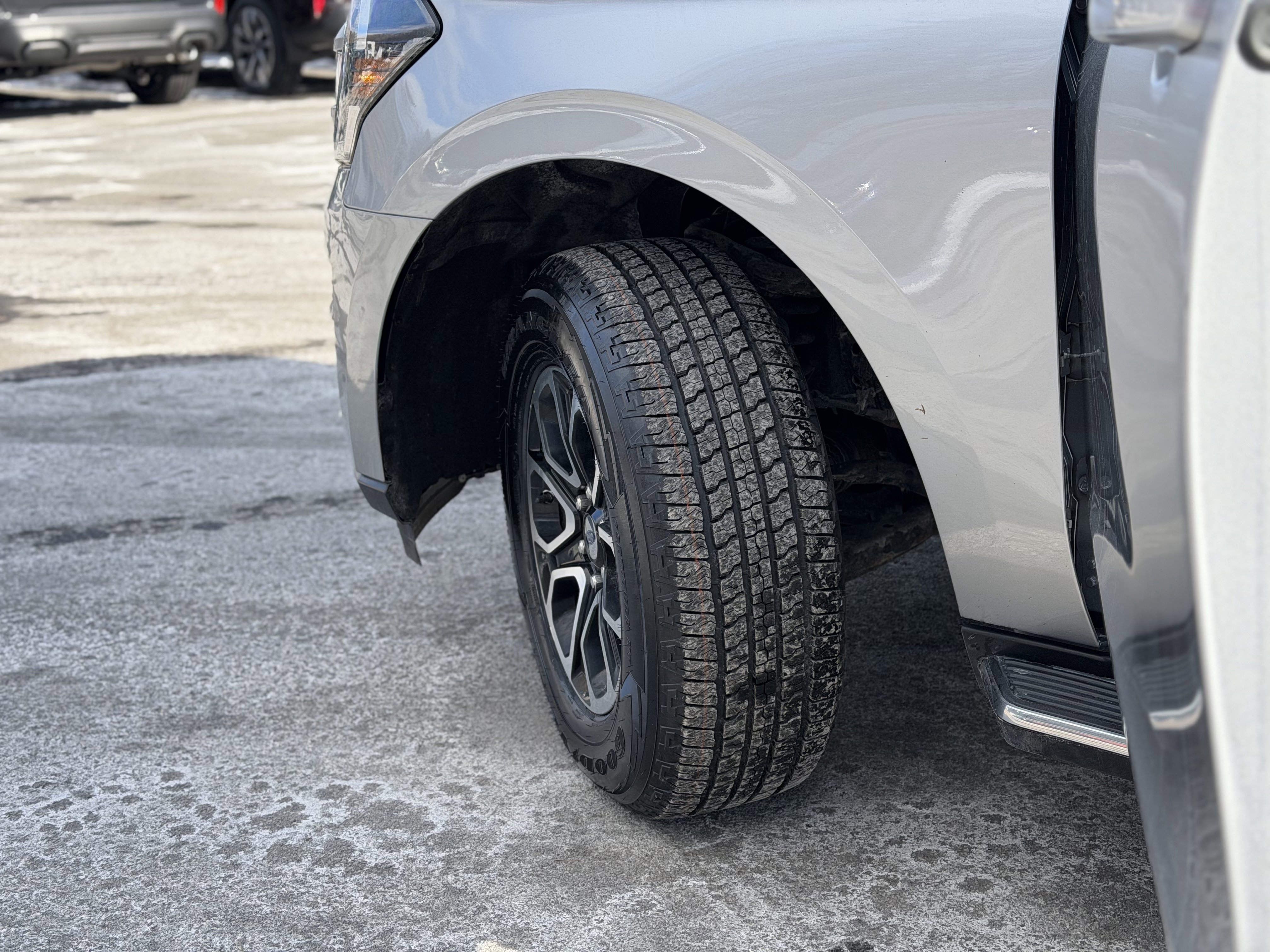 Certified 2022 Ford Expedition Max XLT image 6