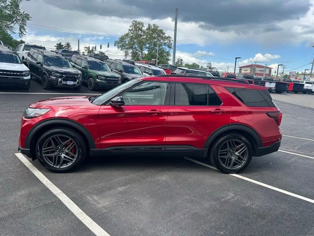 Certified 2025 Ford Explorer ST w/ Sun And Sound Package AWD/4WD image 6