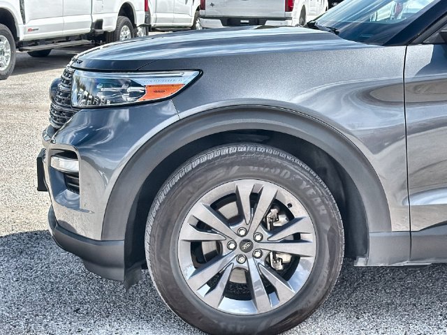 Certified 2023 Ford Explorer XLT w/ Equipment Group 202A RWD image 10
