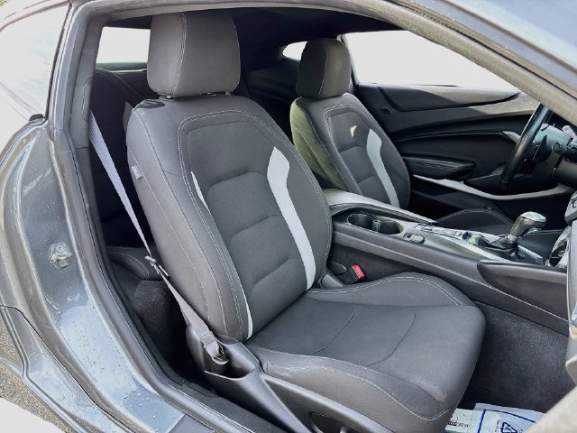 Used 2020 Chevrolet Camaro LT RWD image 25