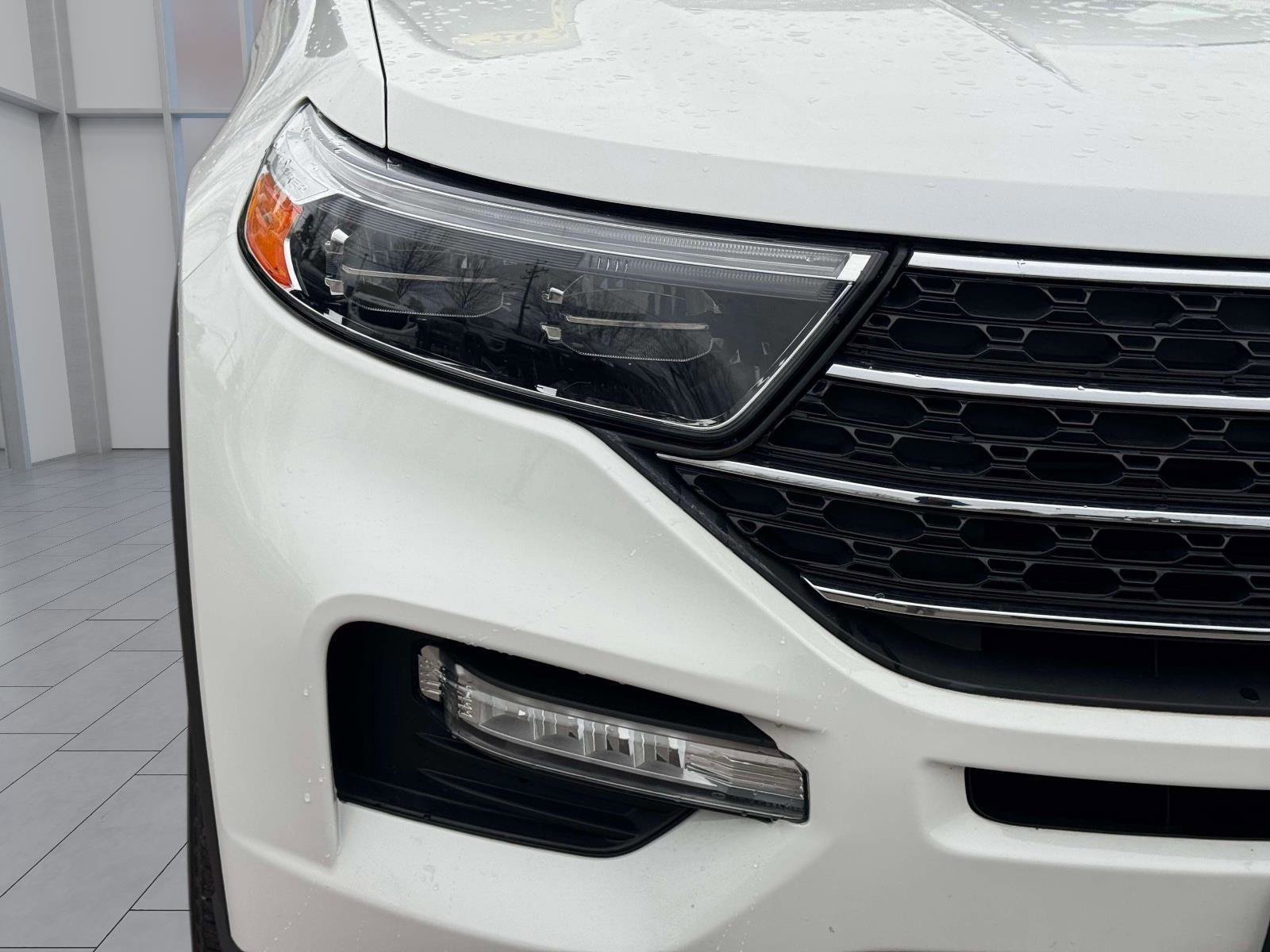 Certified 2022 Ford Explorer XLT w/ Equipment Group 202A image 7