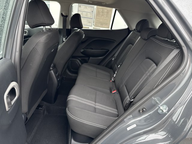 Used 2025 Hyundai Venue SEL FWD image 13