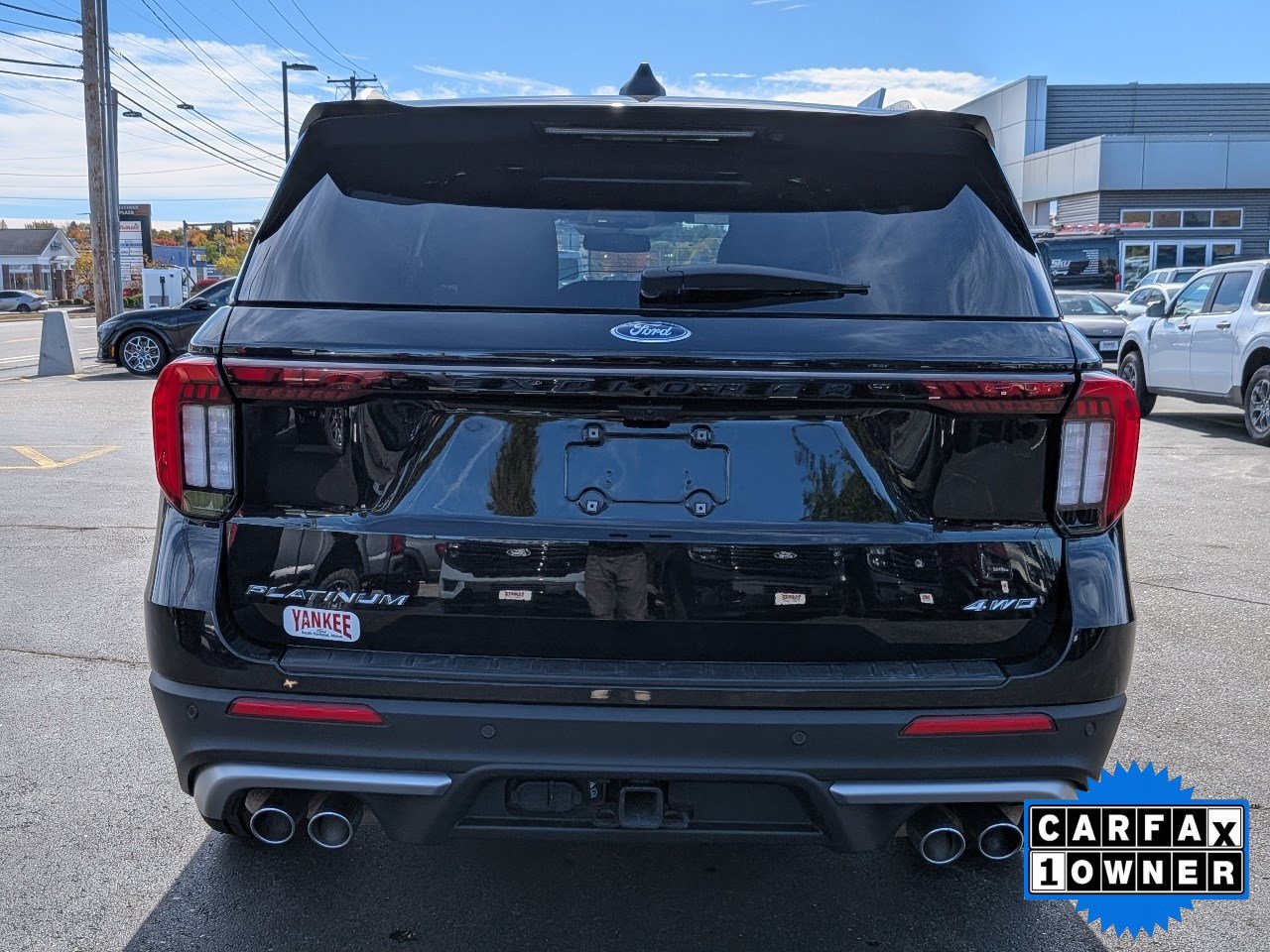 Certified 2025 Ford Explorer Platinum w/ Ultimate Package AWD/4WD image 5