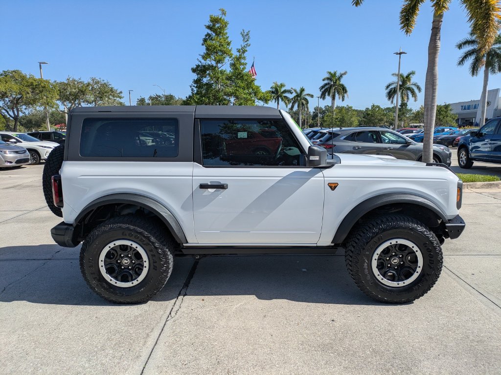 Certified 2023 Ford Bronco Badlands w/ Sasquatch Package AWD/4WD image 3