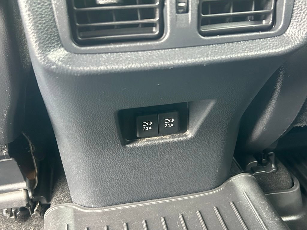Used 2021 Toyota Venza XLE w/ Softex Package AWD/4WD image 34
