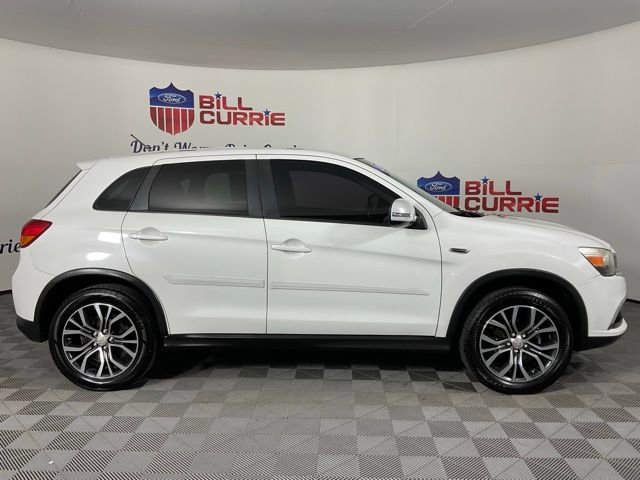 Used 2016 Mitsubishi Outlander Sport ES image 2