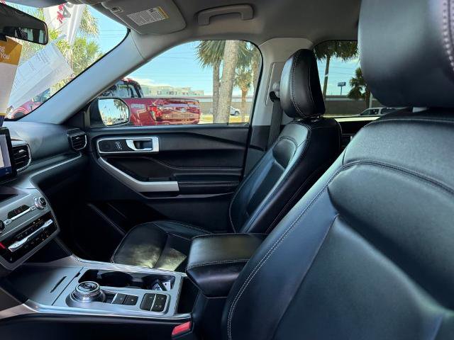 Certified 2022 Ford Explorer XLT w/ Equipment Group 202A image 16