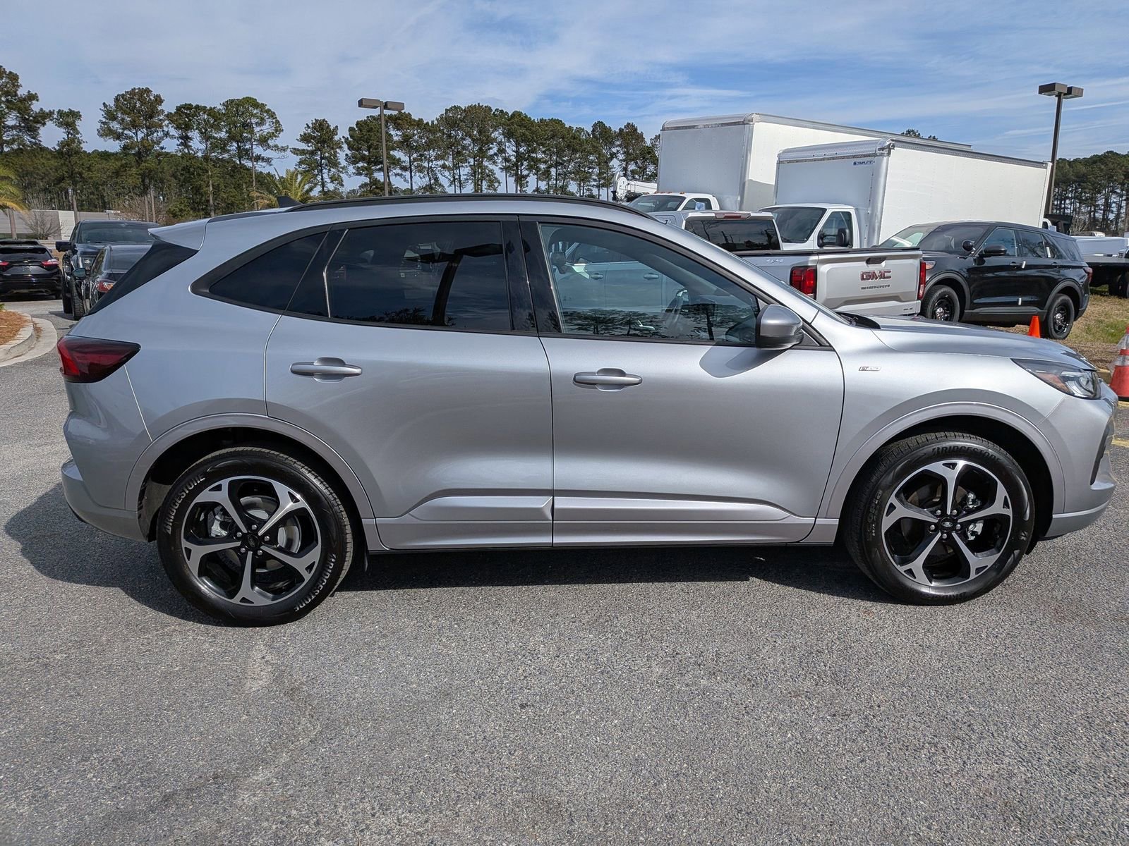 Certified 2023 Ford Escape ST-Line Select w/ Tech Pack #1 image 6