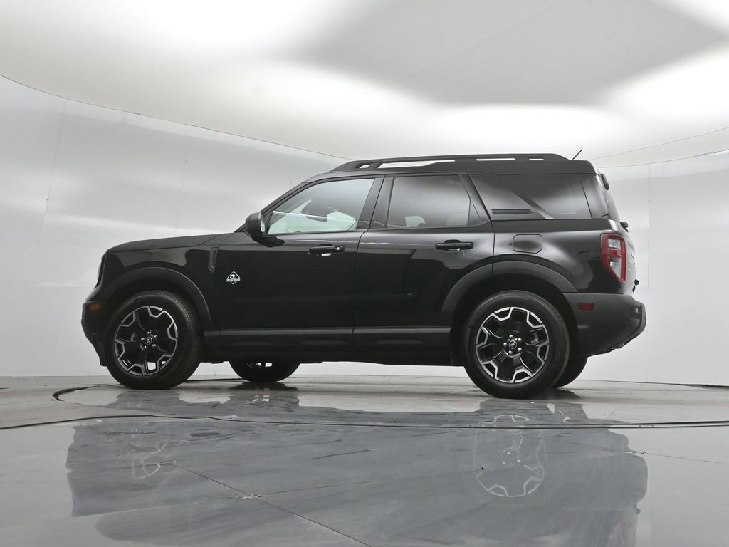 Certified 2025 Ford Bronco Sport Outer Banks w/ Outer Banks Tech Package+ AWD/4WD image 53