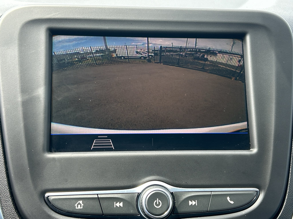 Used 2021 Chevrolet Equinox LS AWD/4WD image 26