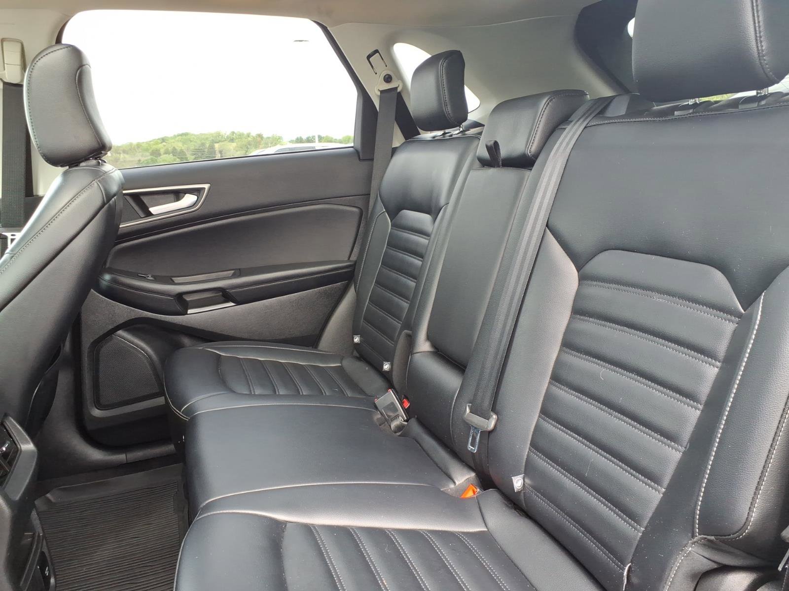 Certified 2023 Ford Edge SEL w/ Convenience Package AWD/4WD image 9