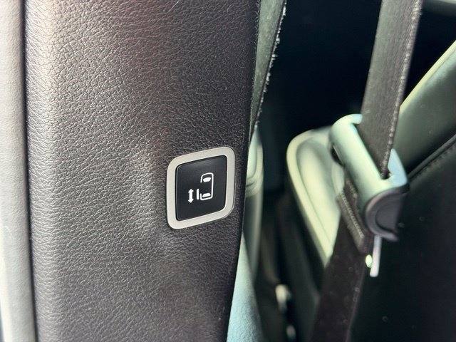Used 2020 Chrysler Pacifica Limited w/ S Appearance Package FWD image 37